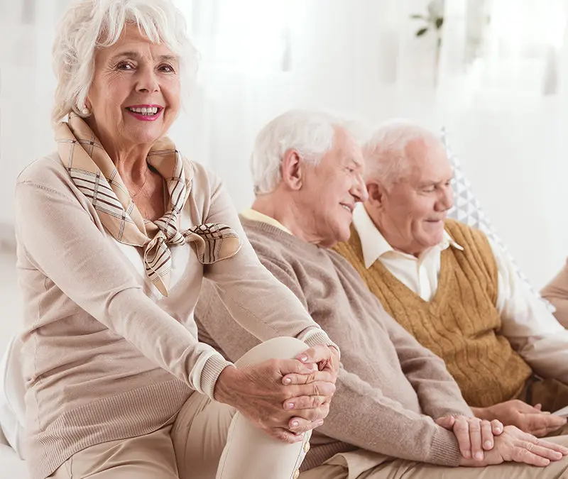 consulter un osteopathe est un excellent choix pour soulager les douleurs des seniors et des personnes agees par des techniques douces et adaptées